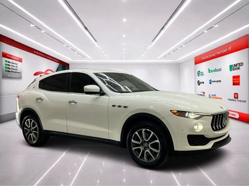Used 2018 Maserati Levante AWD/4WD image 2