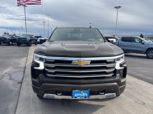 Certified 2023 Chevrolet Silverado 1500 High Country w/ Technology Package AWD/4WD image 8