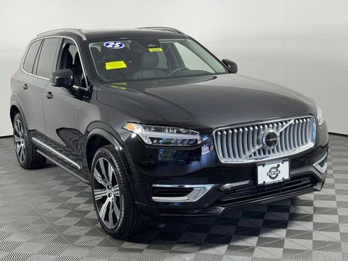 Certified 2025 Volvo XC90 T8 Plus w/ Protection Package Premier AWD/4WD image 3