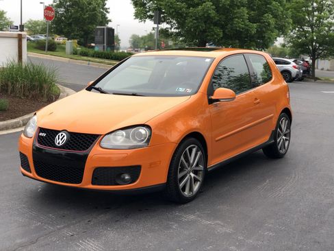 Used 2007 Volkswagen Golf 2-Door image 1