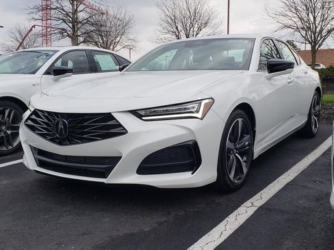 Certified 2025 Acura TLX w/ Technology Package image 4