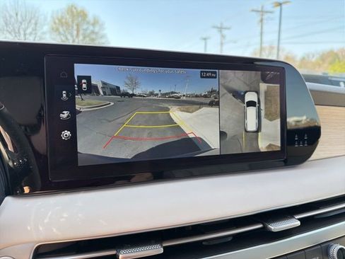 Used 2024 Hyundai Palisade Limited image 18
