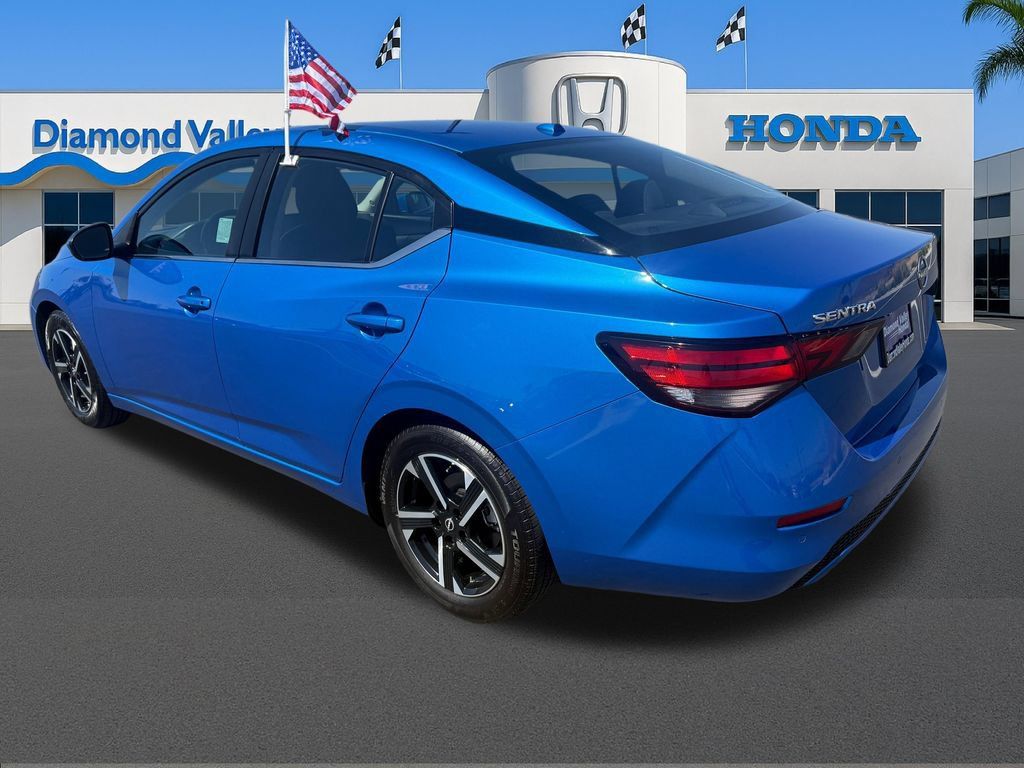 Used 2024 Nissan Sentra SV FWD image 4