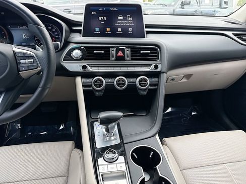 Used 2020 Genesis G70 2.0T image 18