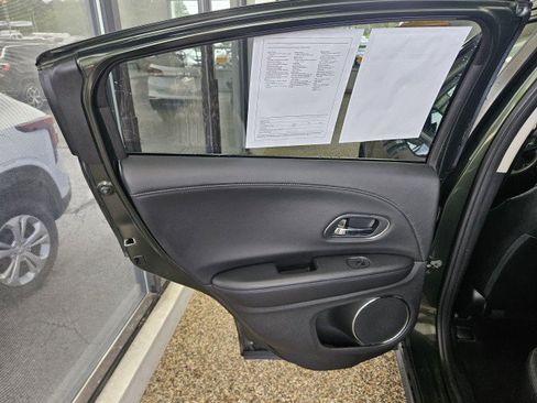 Used 2016 Honda HR-V EX-L image 16