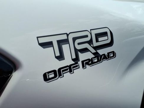 Used 2024 Toyota Tacoma TRD Off-Road w/ TRD Off Road Upgrade Package AWD/4WD image 24