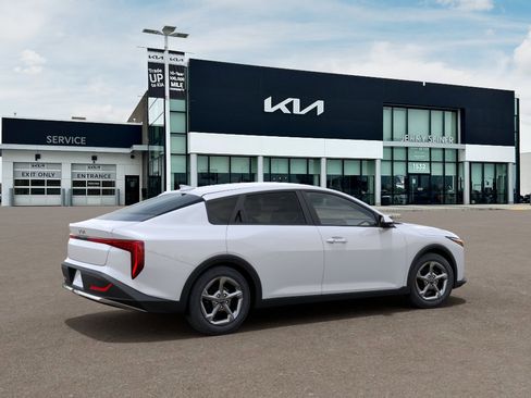 New 2026 Kia K4 LXS image 7