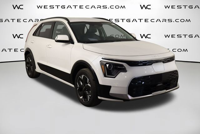 Certified 2024 Kia Niro Wind FWD image 41