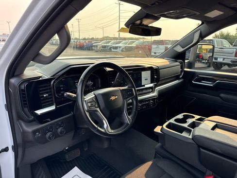 Certified 2025 Chevrolet Silverado 2500 LT w/ Convenience Package AWD/4WD image 13