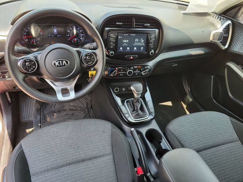 Used 2020 Kia Soul S FWD image 15