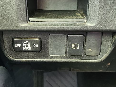 Used 2019 Toyota Tacoma SR w/ SR Convenience Package RWD image 26