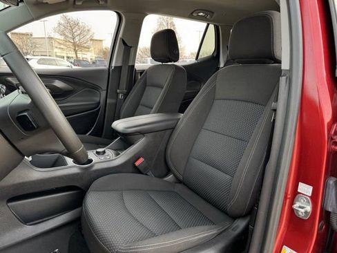 Used 2023 GMC Terrain SLE w/ Driver Convenience Package image 27