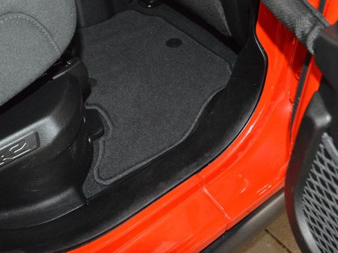 Used 2025 Jeep Wrangler Unlimited Rubicon 4xe w/ Safety Group image 24