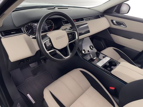 Used 2022 Land Rover Range Rover Velar S image 4