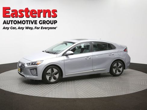 Used 2022 Hyundai Ioniq SEL FWD image 57
