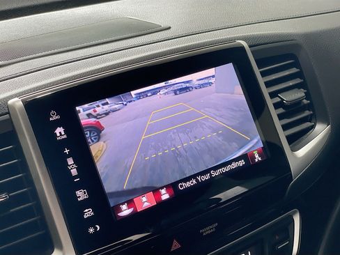 Used 2018 Honda Ridgeline Black Edition image 10