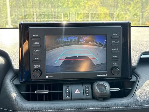 Used 2022 Toyota RAV4 XLE Premium FWD image 26
