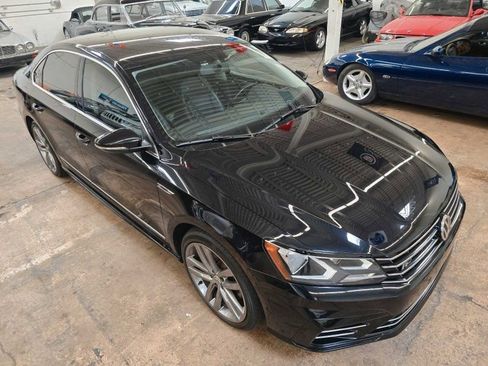 Used 2017 Volkswagen Passat 1.8T R-Line image 12
