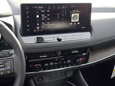 New 2026 Nissan Rogue Platinum w/ Tech Package image 18