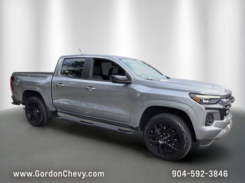 Certified 2025 Chevrolet Colorado Z71 w/ Technology Package AWD/4WD image 8