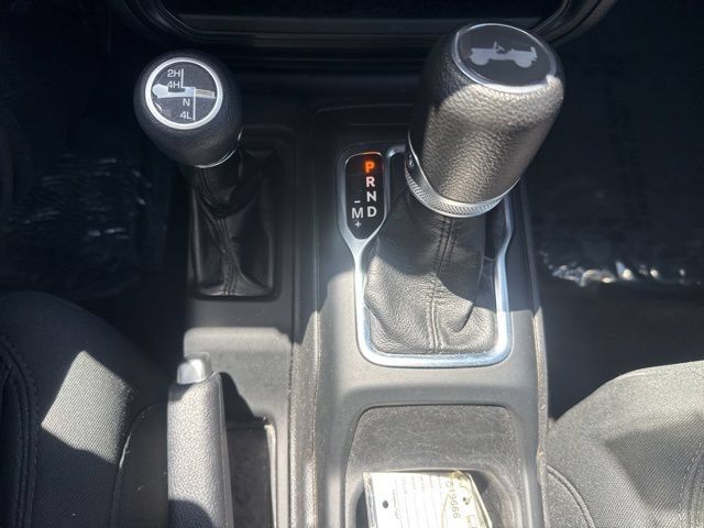 Certified 2022 Jeep Wrangler Unlimited Sport AWD/4WD image 16