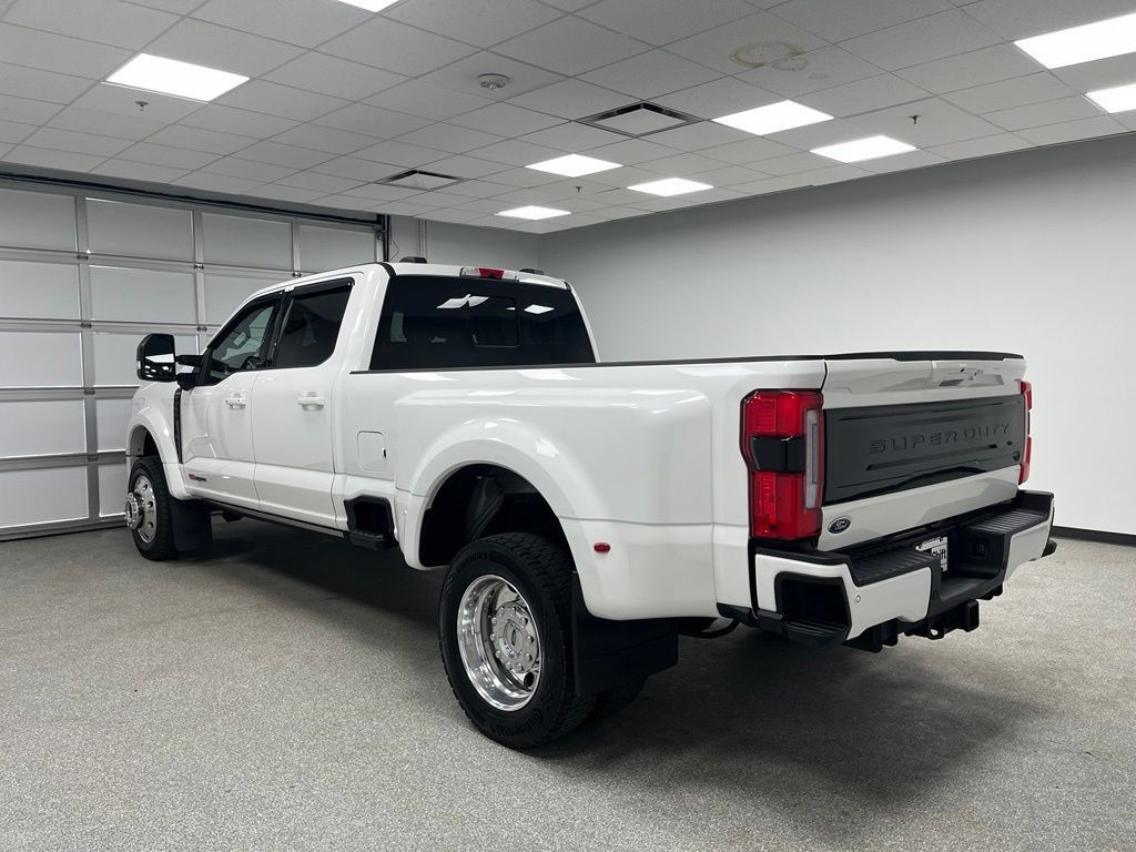 Used 2025 Ford F450 Platinum w/ FX4 Off-Road Package AWD/4WD image 7