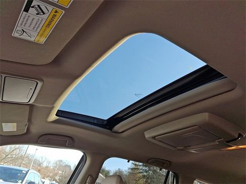 Certified 2019 Honda Pilot Touring image 15