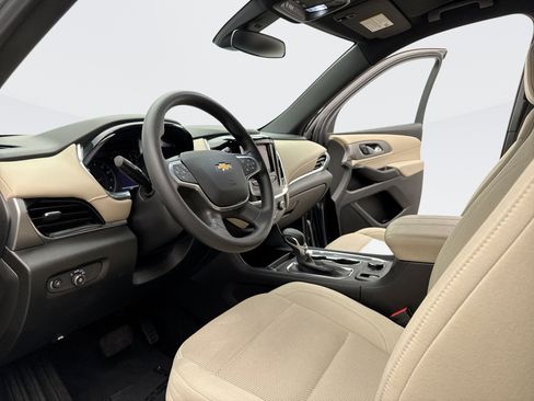 Used 2023 Chevrolet Traverse LS AWD/4WD image 10