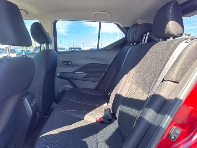 Used 2022 Nissan Kicks SV w/ Exterior Package FWD image 11