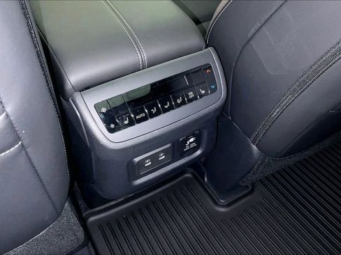 New 2026 Nissan Pathfinder Platinum w/ Cargo Package AWD/4WD image 41