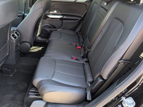 Certified 2026 Mercedes-Benz GLB 250 4MATIC image 21