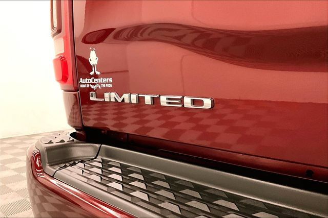 Used 2024 RAM 3500 Limited AWD/4WD image 9