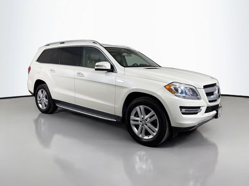 Used 2014 Mercedes-Benz GL 450 4MATIC image 4