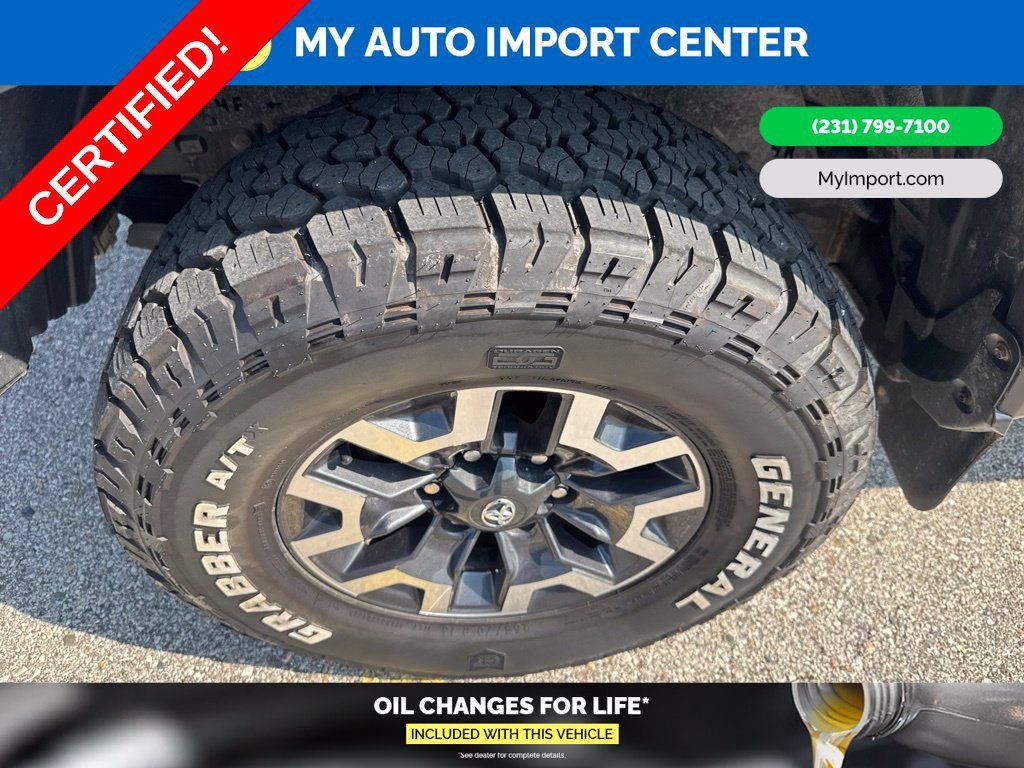 Certified 2023 Toyota Tacoma TRD Off-Road AWD/4WD image 9