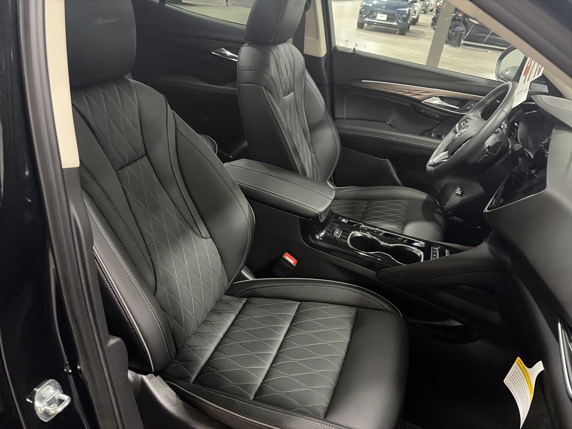 Used 2023 Buick Envision Avenir AWD/4WD image 31
