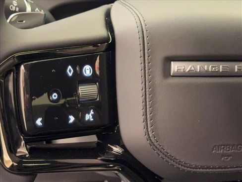 New 2026 Land Rover Range Rover Velar Dynamic SE AWD/4WD image 18