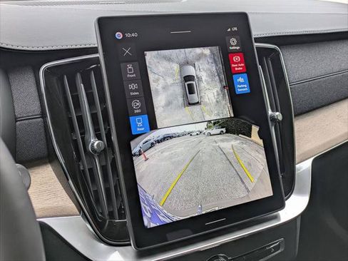 New 2026 Volvo XC90 T8 Plus w/ Protection Package AWD/4WD image 9