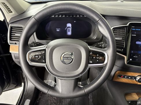 Used 2024 Volvo XC90 B6 Plus w/ Protection Package Premier image 22
