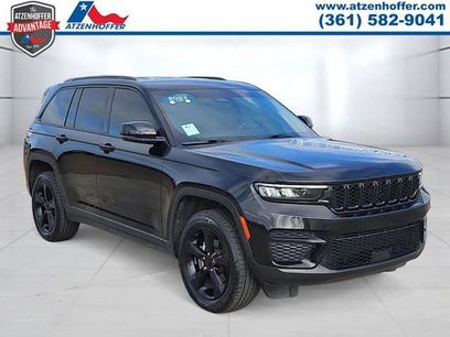 Used 2023 Jeep Grand Cherokee Altitude