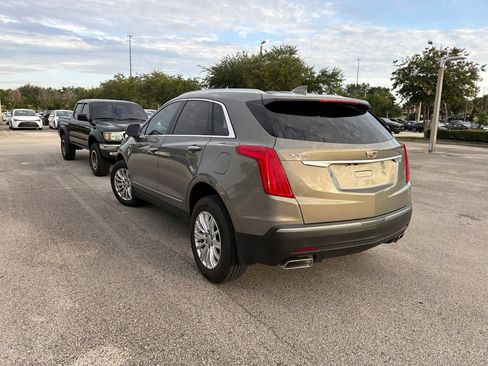Used 2019 Cadillac XT5 FWD image 3