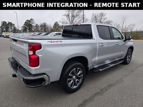 Used 2022 Chevrolet Silverado 1500 LT w/ Safety Package image 7