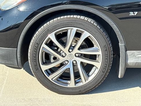 Used 2017 INFINITI QX50 2WD w/ Deluxe Touring Package image 12