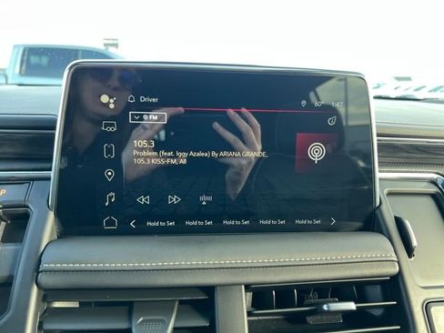 Certified 2024 GMC Yukon XL SLT w/ SLT Luxury Package image 17