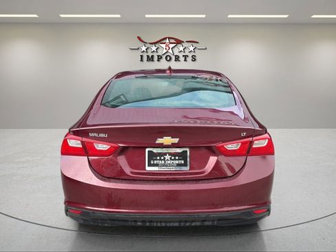 Used 2016 Chevrolet Malibu LT w/ Leather Package FWD image 4