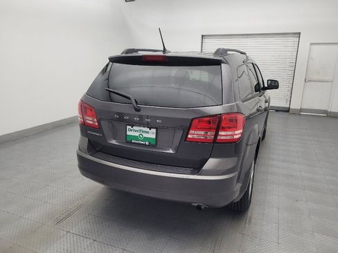 Used 2017 Dodge Journey SE FWD image 7