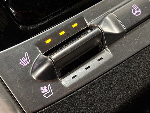 Certified 2024 Kia Carnival SX Prestige image 36