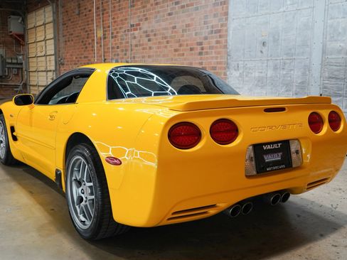 Used 2003 Chevrolet Corvette Z06 w/ Memory Package, 3 Drivers RWD image 10