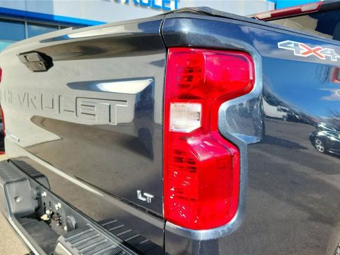 Used 2021 Chevrolet Silverado 1500 LT image 11