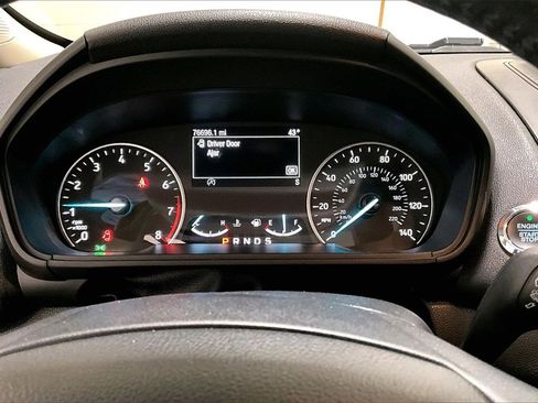 Used 2019 Ford EcoSport SE w/ SE Convenience Package image 12