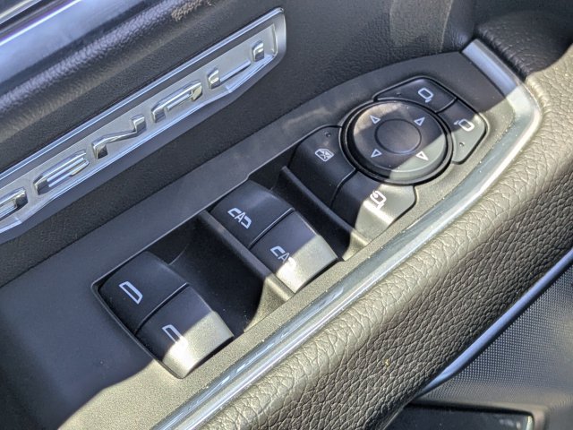 Used 2024 GMC Sierra 1500 Denali AWD/4WD image 22